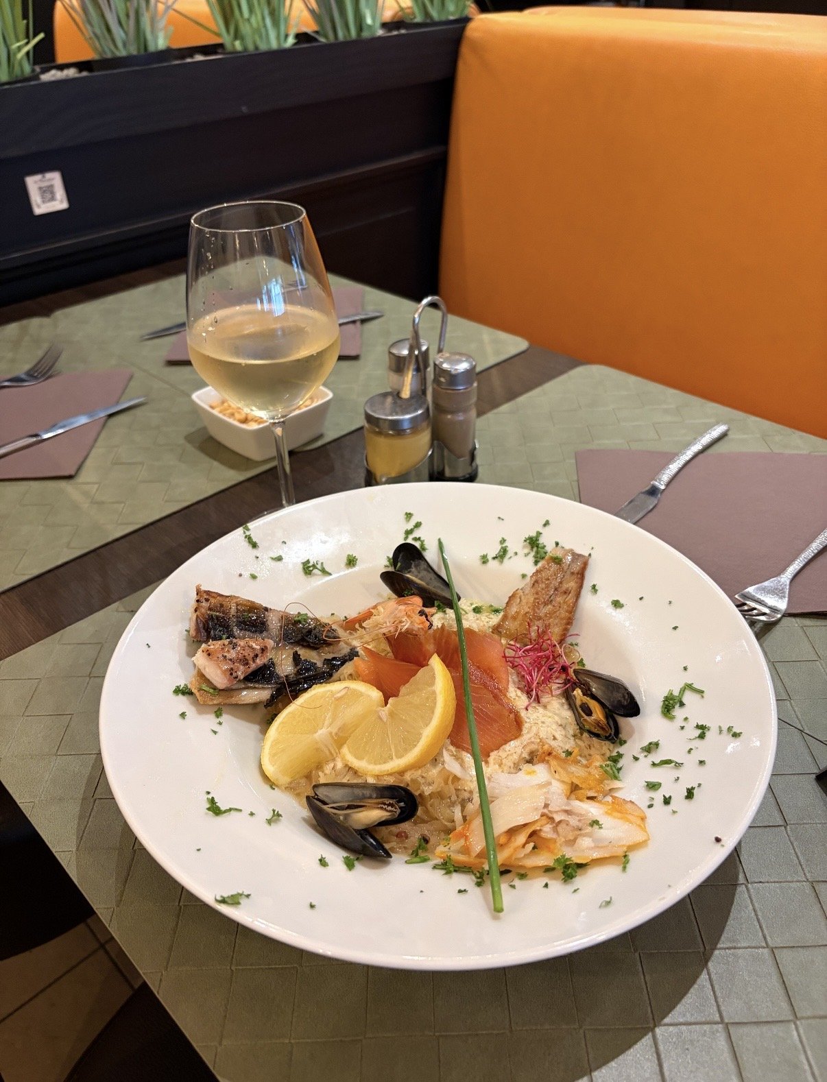 Assiette de poissons et fruits de mer